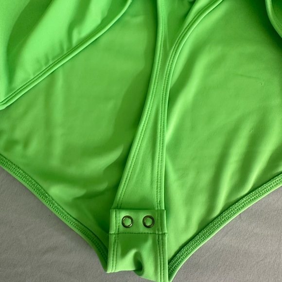 Express Bodysuit - Picture 4 of 8